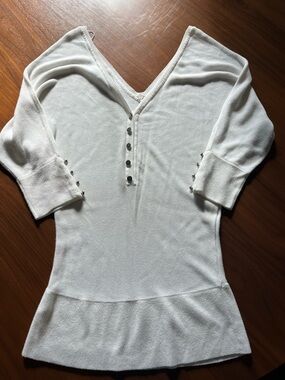 White House Black Market White Off. V-Neck Tunic with Button Placket - Size XS